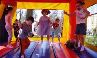 What Are the Risks of Overcrowding a Bounce House?